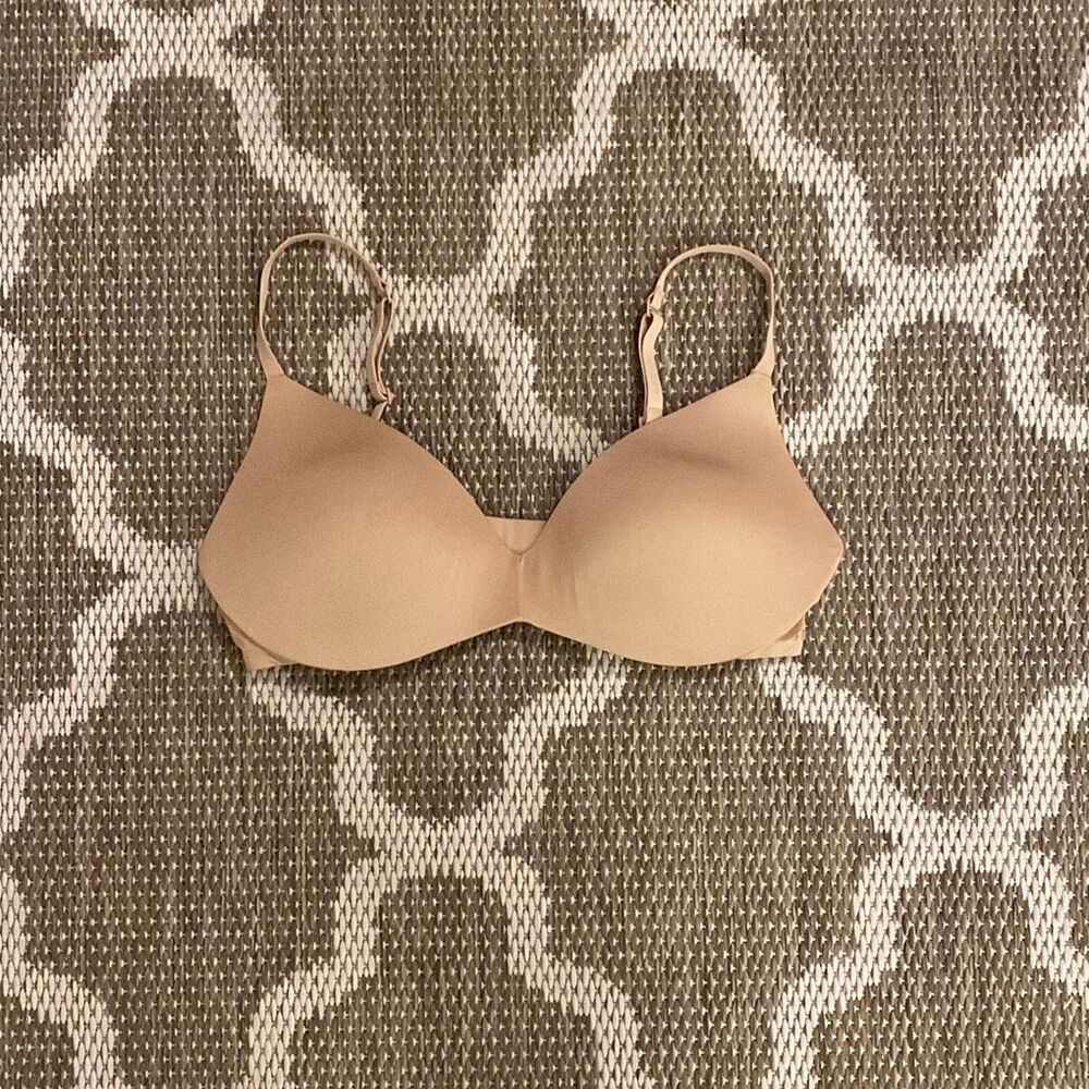 Skims wireless bra, size 34C